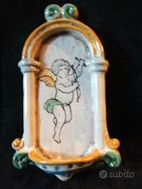 acquasantiera in ceramica di Caltagirone