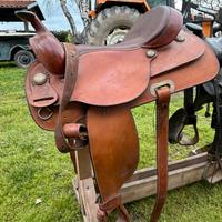 Sella Western Garland