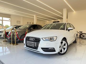 Audi A3 SPB 1.6 tdi Ambiente 105 cv okneopatentati