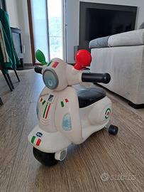 Vespa cavalcabile chicco