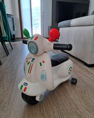 Vespa cavalcabile chicco