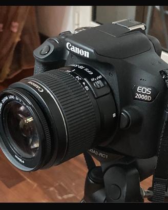 CANON EOS 2000D