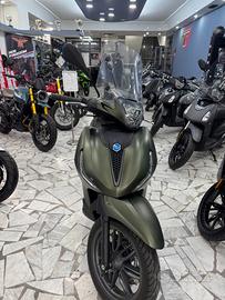 Piaggio Beverly 400 - 2024