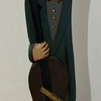 Scultura in legno fatta a mano