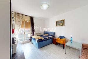 Appartamento al primo piano in palazzina di poche