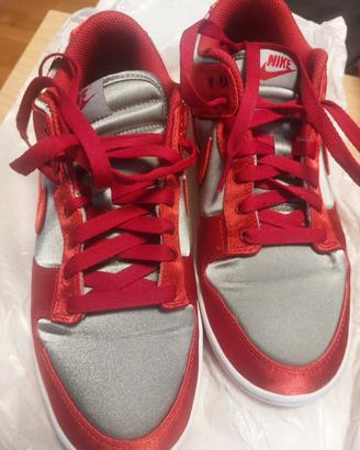Nike Dunk Low Rosse e Grigie - taglia 39