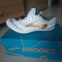 Brooks, scarpe chiodate donna