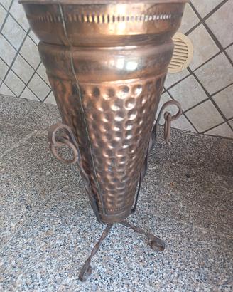 Portaombrelli vintage con supporto in ferro