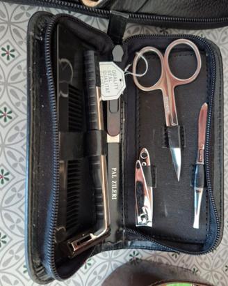 elegante set da toilette da viaggio da uomo
