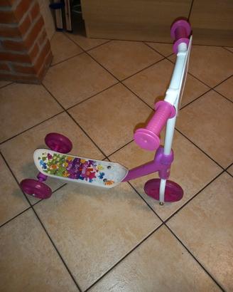 Monopattino giocattolo