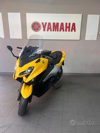 Yamaha TMAX 560 XP500A RYC1 EXTREME YELLOW