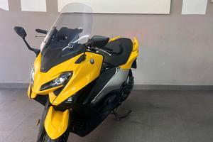 Yamaha TMAX 560 XP500A RYC1 EXTREME YELLOW