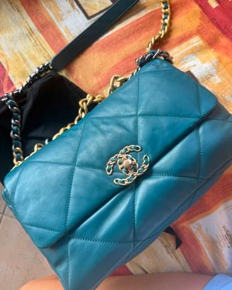 Borsa Chanel 19