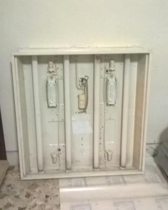 Grande lampada (plafoniera) con 4 neon