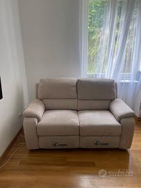 Divano Chateau d’Ax movimento relax elettrico