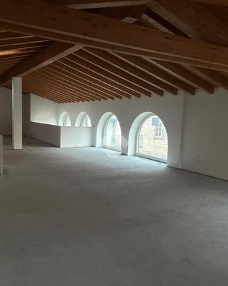 NEGOZIO A CREDARO