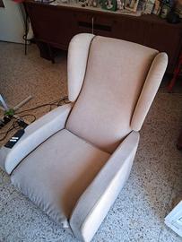 poltrona reclinabile con telecomando