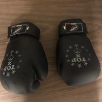 Guanti kick boxing, più' protezioni