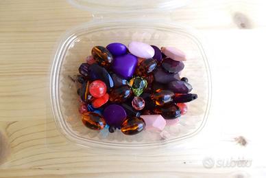 Perline colorate in plastica