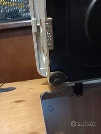 Macchina da cucire singer con :pedale,motore,mobil