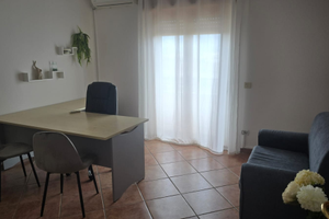 Stanza in studio condiviso Aversa viale Europa