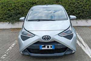 Toyota Aygo Connect 1.0 VVT-i 72 CV 5 porte x-wave