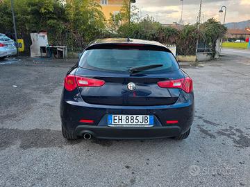 alfaromeo giulietta 