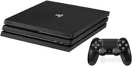 Ps4 slim usata + 1 joystick + gioco