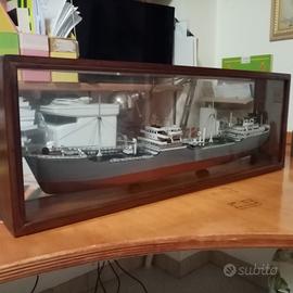 antica nave in teca legno-vetro 