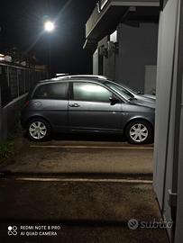 Lancia ypsilon 2003