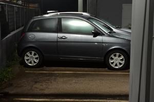 Lancia ypsilon 2003