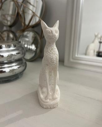 Statua Bastet gatto egizio in pietra bianca