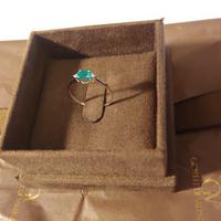 Anello oro bianco 18k con smeraldo e diamanti