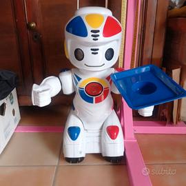 robot Emilio
