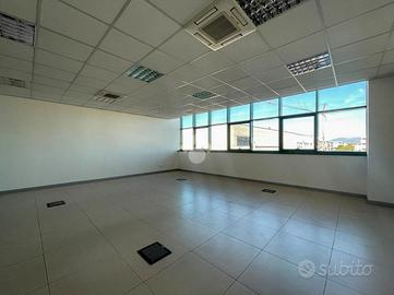 UFFICIO A LONATO DEL GARDA