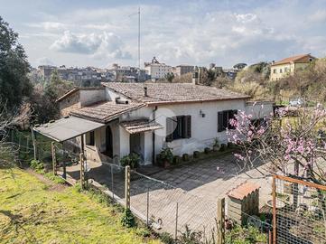 CASA INDIPENDENTE A NEPI