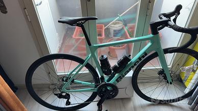 Bici da corsa Bianchi sprint 105