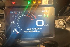 Moto Benelli trk 702 stradale