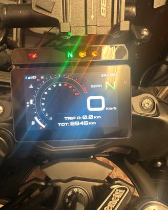 Moto Benelli trk 702 stradale