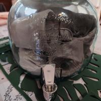 contenitore in vetro con rubinetto