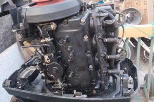 Motore fuoribordo Mercury 25 CV 2 tempi