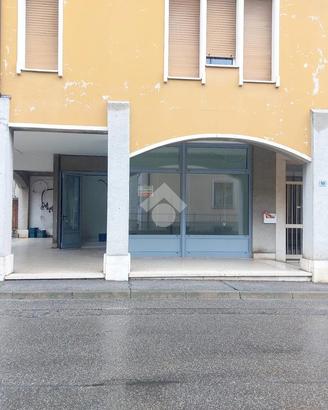 NEGOZIO A SAREZZO
