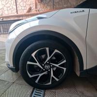 Cerchi e Gomme Toyota 2.0 184cv