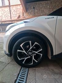 Cerchi e Gomme Toyota 2.0 184cv