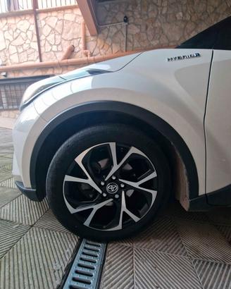 Cerchi e Gomme Toyota 2.0 184cv