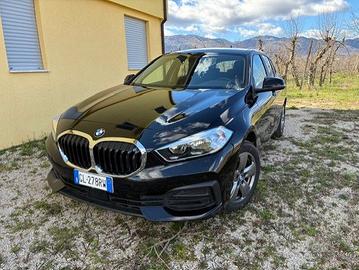 BMW 116d 10/2022 Advantage Business F40