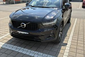 Volvo xc40 B4 r designe