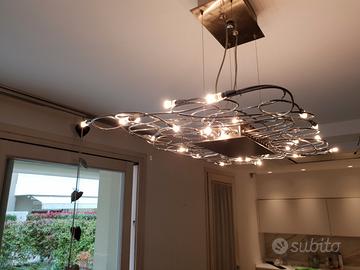 Lampadario moderno con luci LED