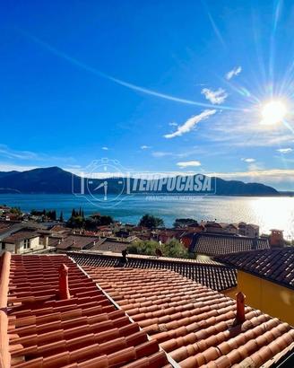 SOLUZIONE INDIPENDENTE CON VISTA LAGO