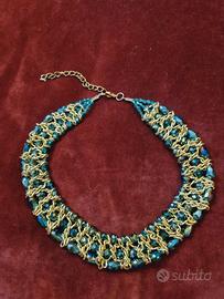 collana con perline verde